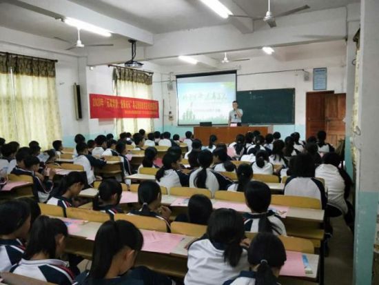 万宁市小学最新动态报道